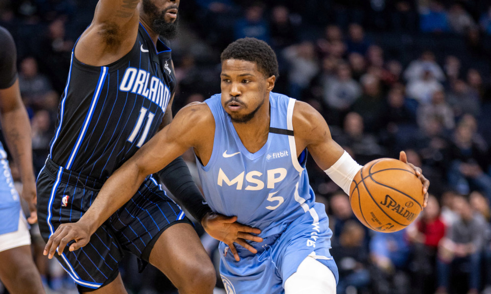 比斯利与森林狼完成续约之前，尼克斯和雄鹿曾有意得到他